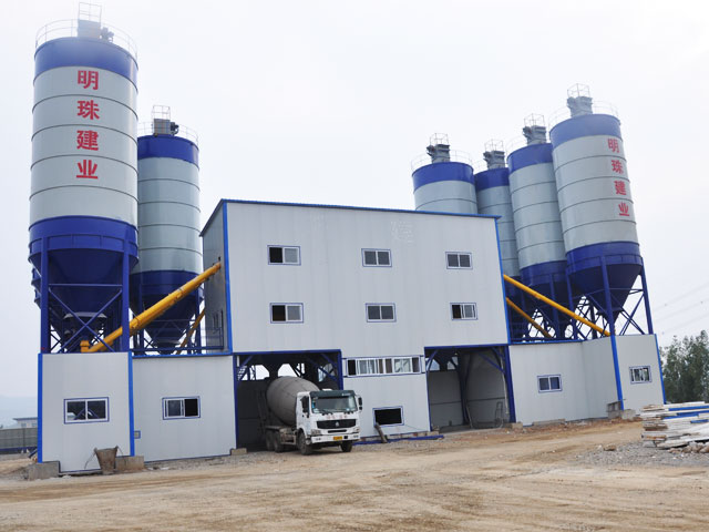 明珠(zhu)建業混(hun)凝土攪(jiao)拌站